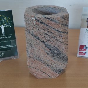 Vase granit Octogonal